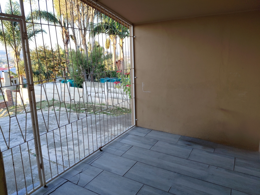 4 Bedroom Property for Sale in Heuwelkruin Eastern Cape